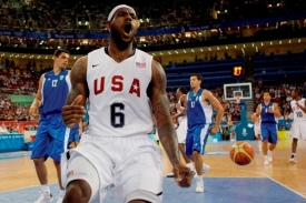 Oporou amerického týmu je basketbalista LeBron.